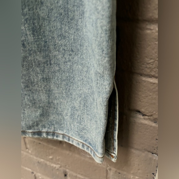 PrettyLittleThing NWT ripped knee jeans  26 - Picture 7 of 10